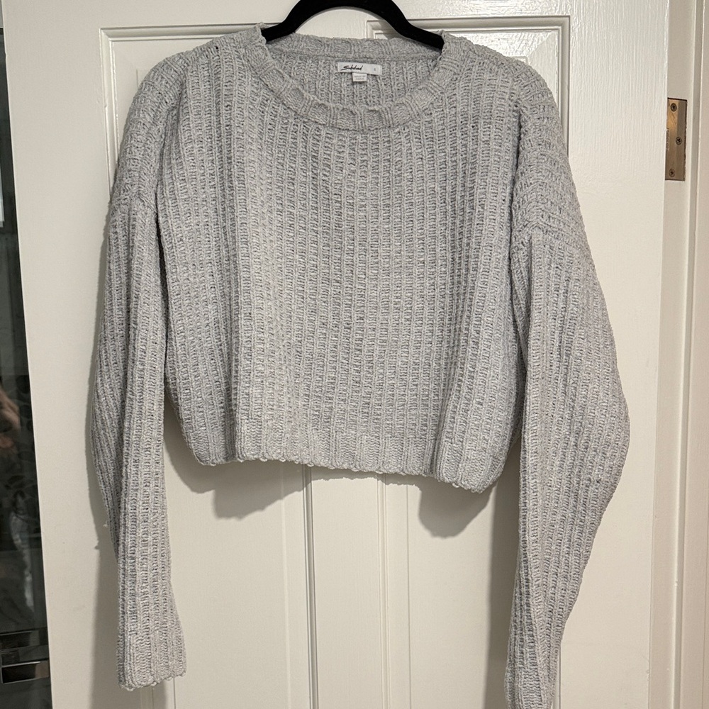Elegant Light Gray Women's Crew Neck Sweater